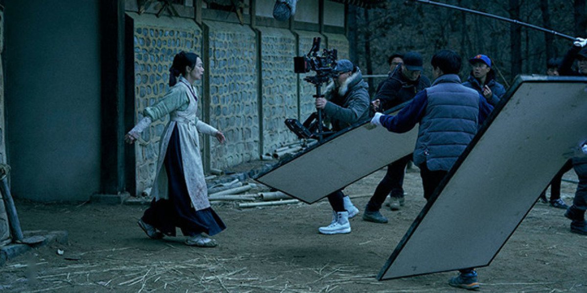 Netflix's 'Kingdom': Korean Zombie Thriller Series